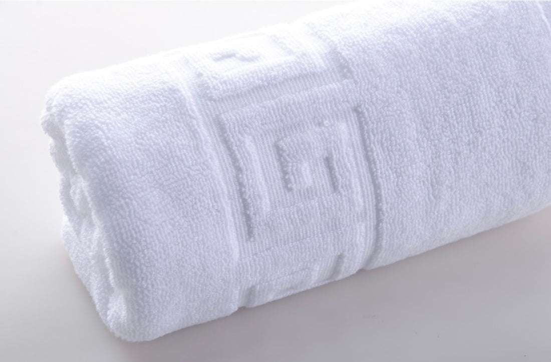 Set mixt 7 prosoape 100% Bumbac, model Greek Border, Albe, MXT03